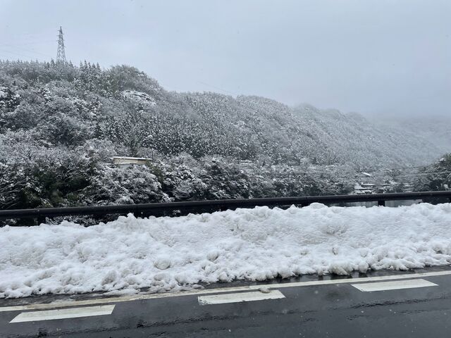 笹津から細入に入る神通川橋上の景色